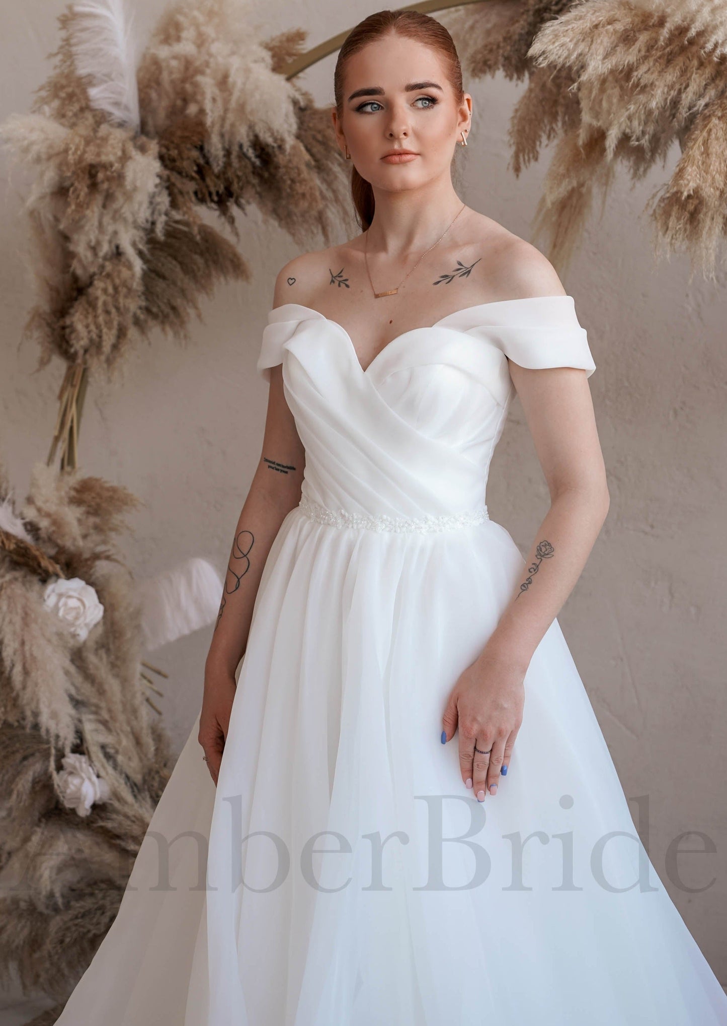 STOCK SELL-OUT: A Line Organza Wedding Dress with Sweetheart Neckline
