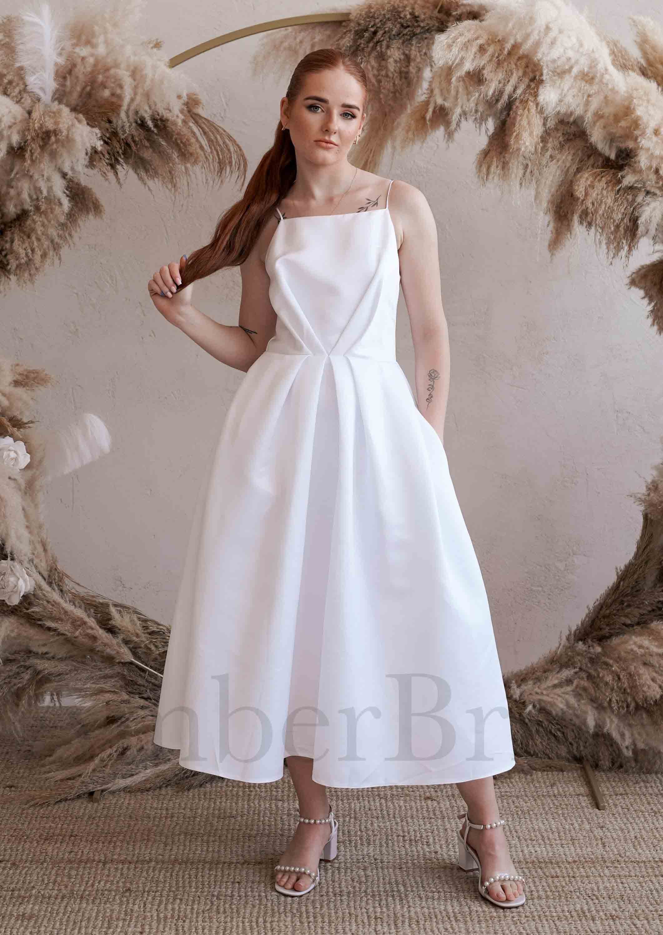 Elegant Tea Length Backless Wedding Dress for Timeless Grace