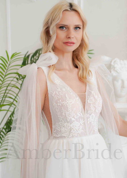 STOCK SELL-OUT: Rustic A Line Tulle Wedding Dress with Floral Lace Appliques and Backless Design