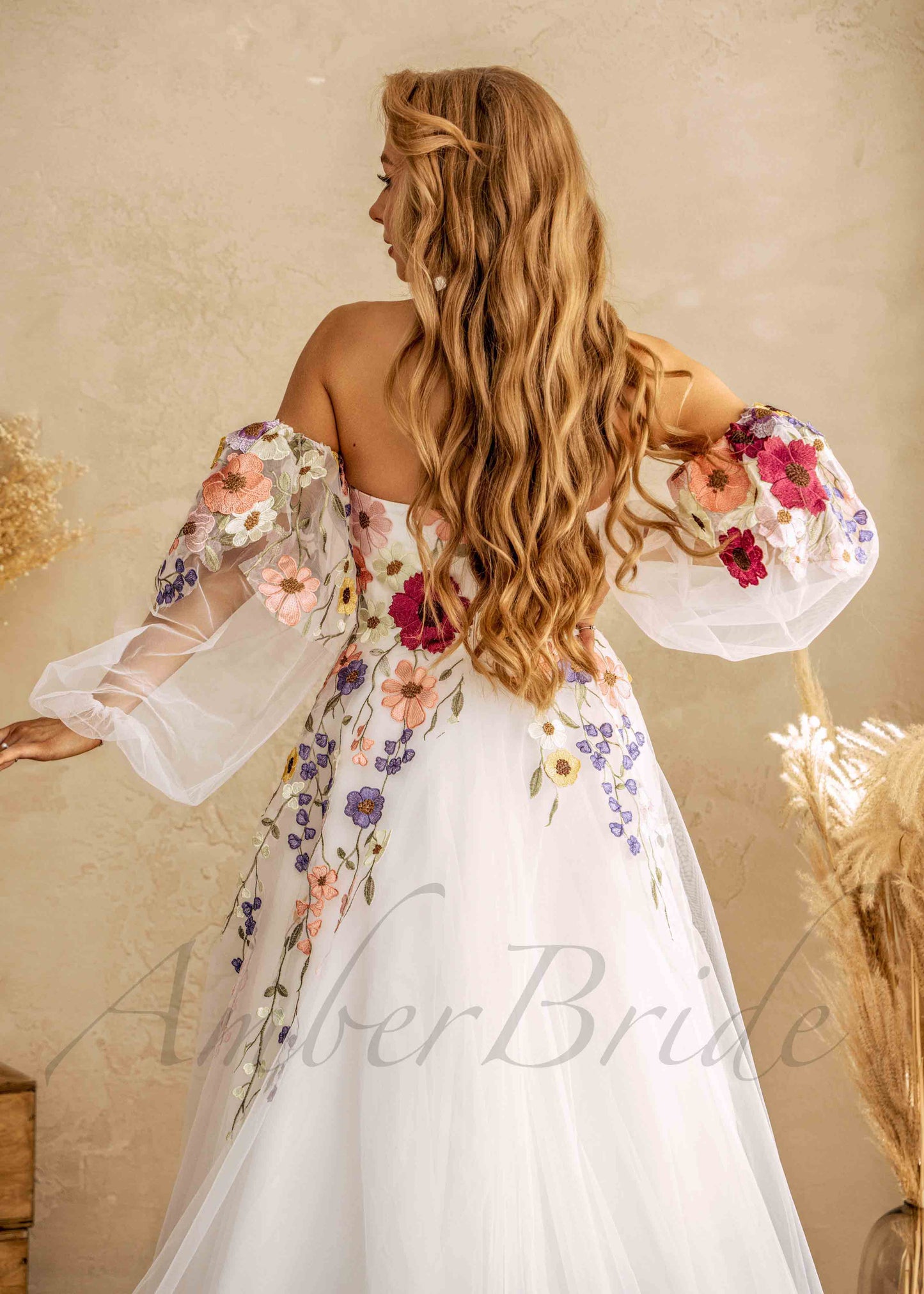 Romantic Colorful Wedding Dress with Detachable Puffy Sleeve