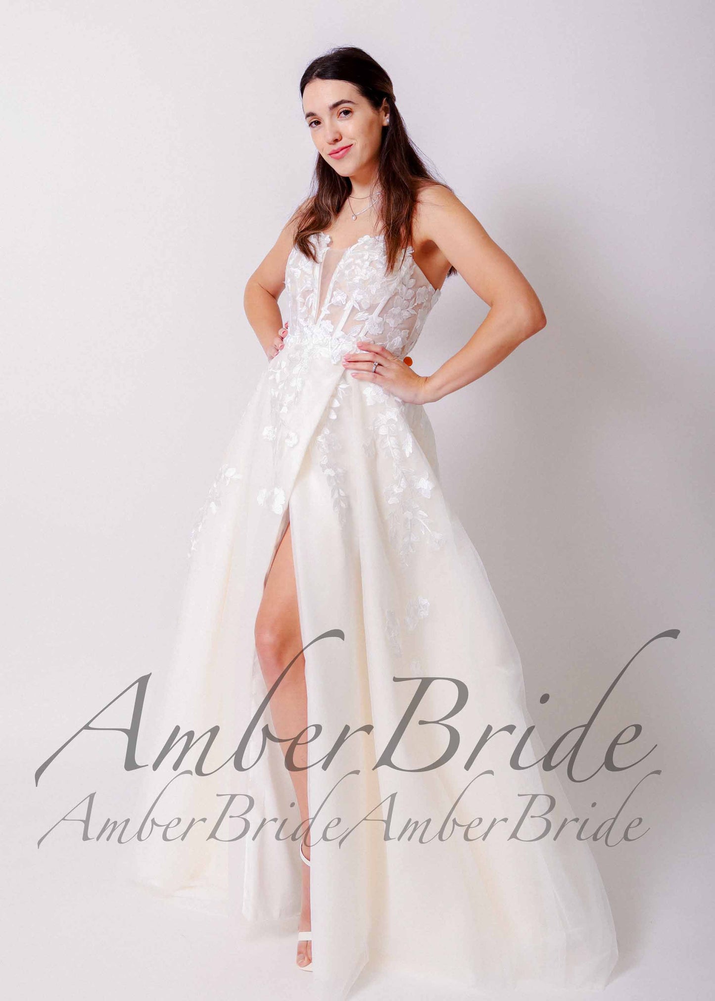 Boho Strapless Wedding Dress with Floral Appliques and Detachable Puffy Sleeves