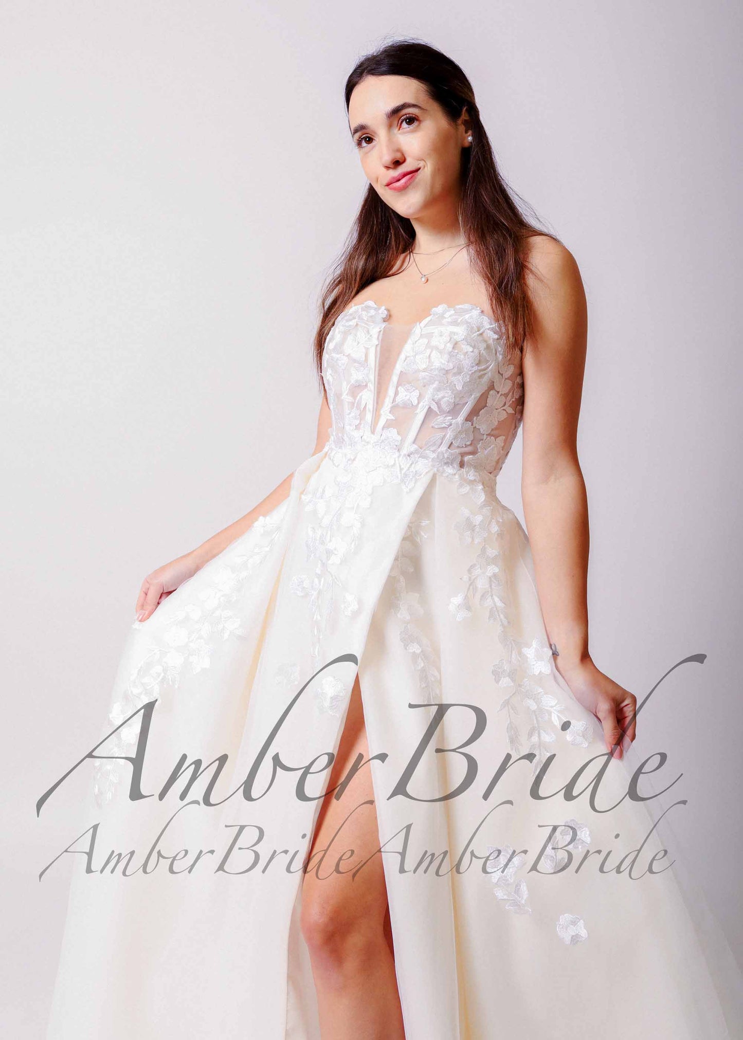 Boho Strapless Wedding Dress with Floral Appliques and Detachable Puffy Sleeves