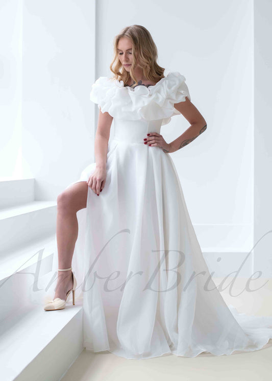 Exquisite A Line Organza Wedding Dress with Strapless Design and Corset