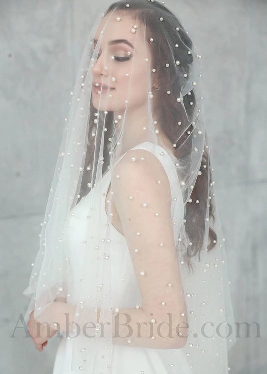 Tulle Pearl Design Bridal Veil with Blusher