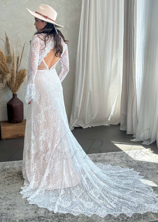 Boho Mermaid Lace Wedding Dress with Long Sleeve and Backless Design