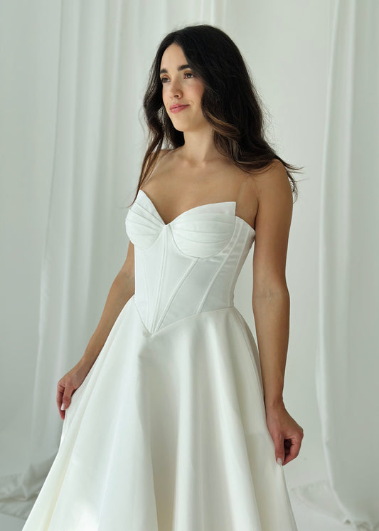 Shimmering Satin Wedding Gown with Sweetheart Neckline
