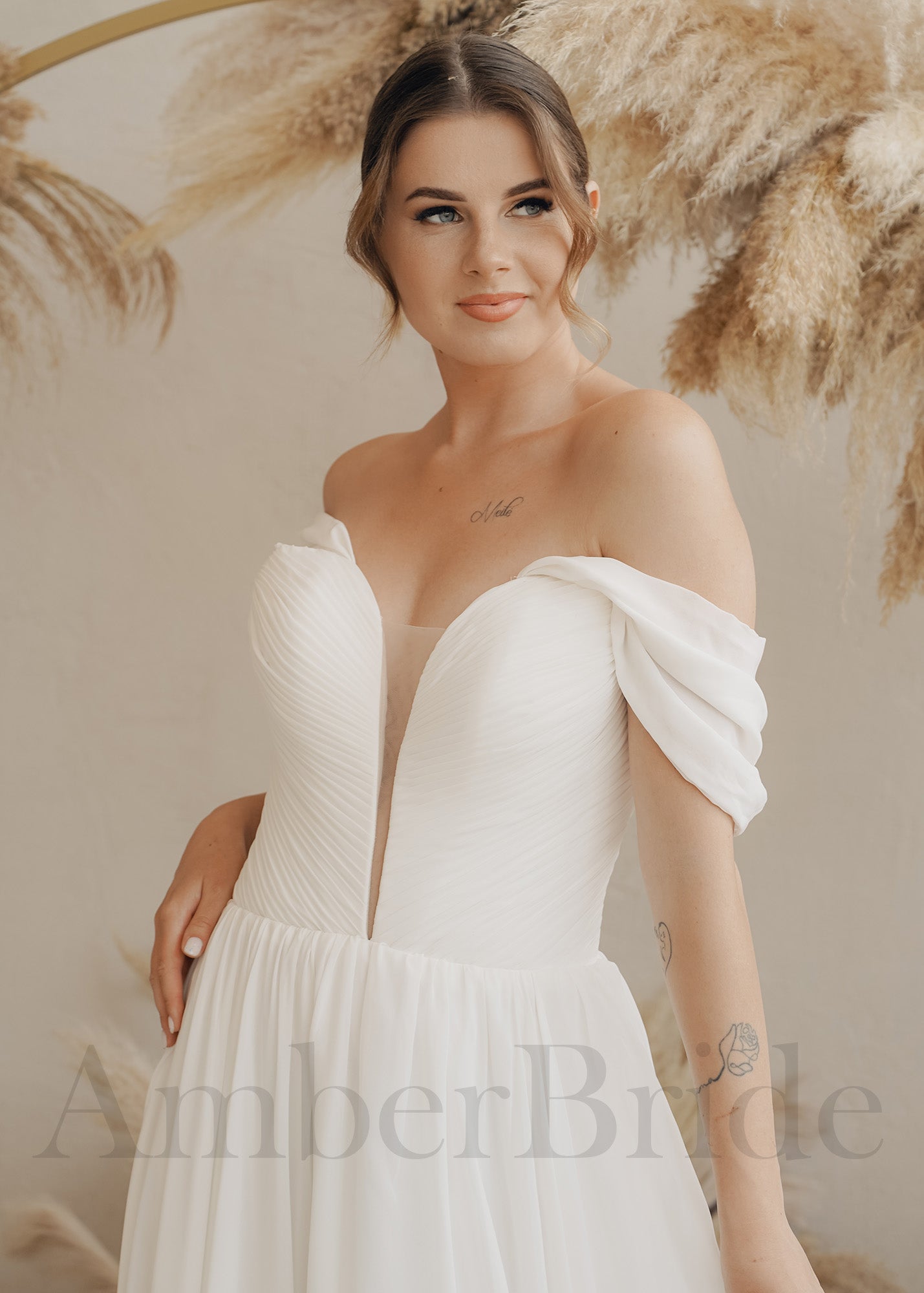 Boho A-Line Chiffon Wedding Dress with Detachable Puffy Sleeves