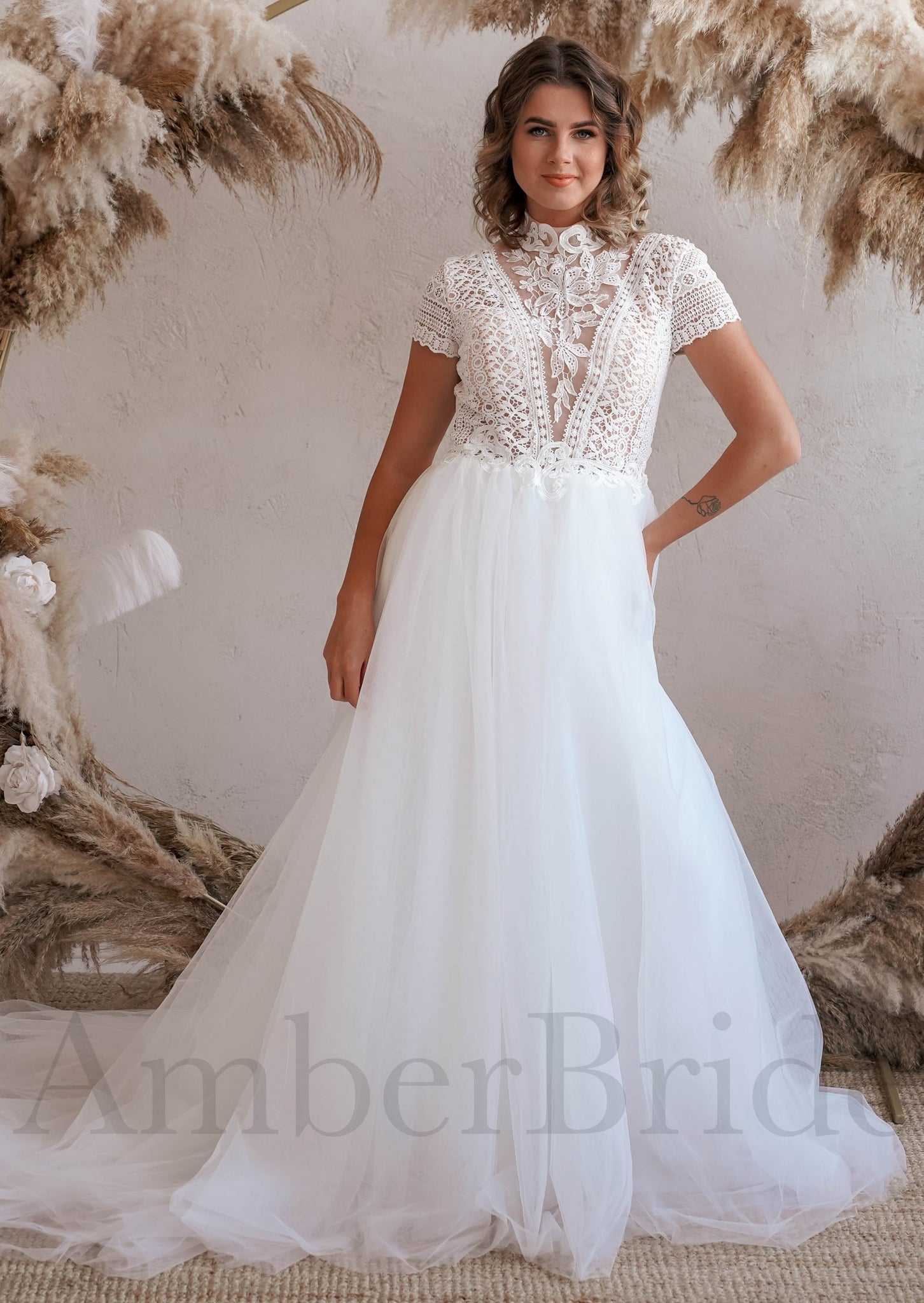 Lace Halter Boho Ivory Wedding Dress with Tulle Skirt
