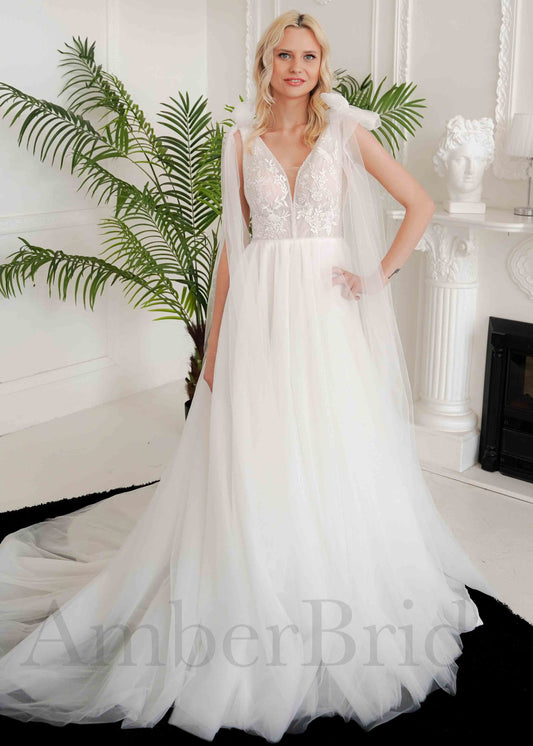 STOCK SELL-OUT: Rustic A Line Tulle Wedding Dress with Floral Lace Appliques and Backless Design