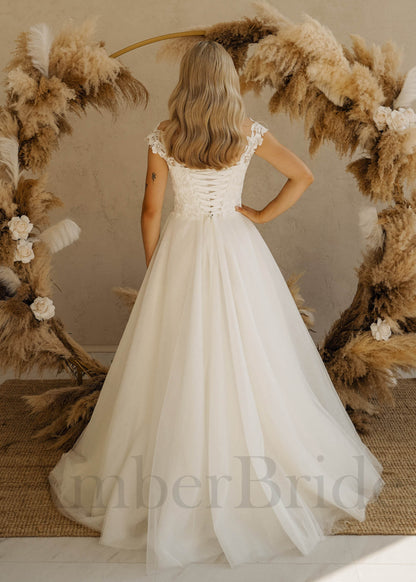 Rustic A Line Tulle Wedding Dress with Flowers and Illusion Design