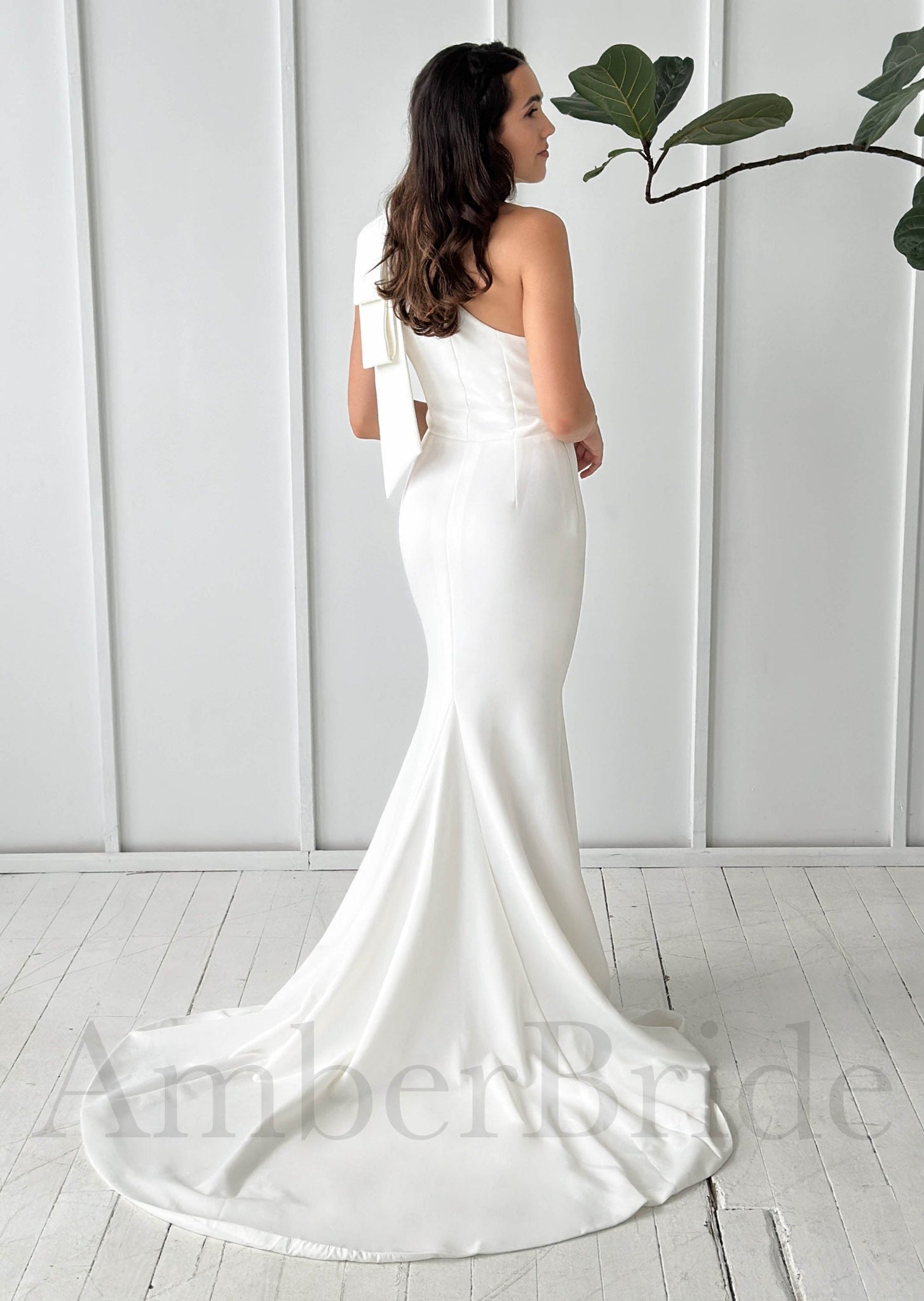 Unique Satin Mermaid Wedding Dress with One Shoulder Bow