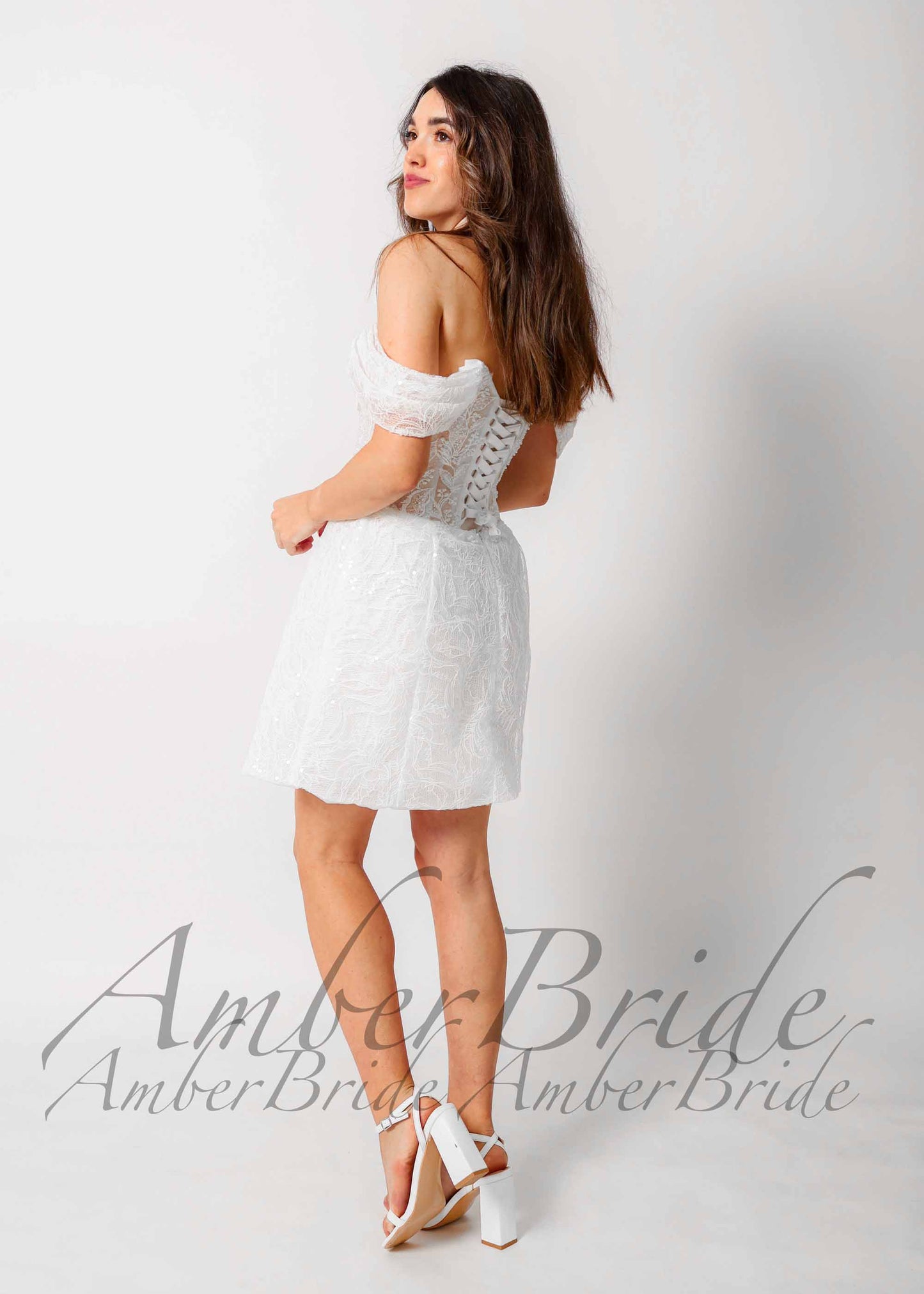 Rustic Knee-Length Dress with Floral Appliques and Off-Shoulder Sleeves