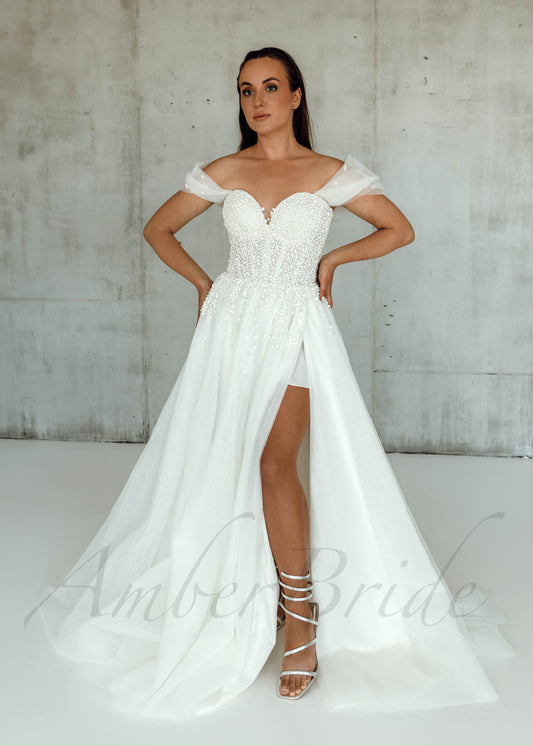 STOCK SELL-OUT: Exclusive A Line Tulle Wedding Dress with Beaded Design and Sweetheart Neckline