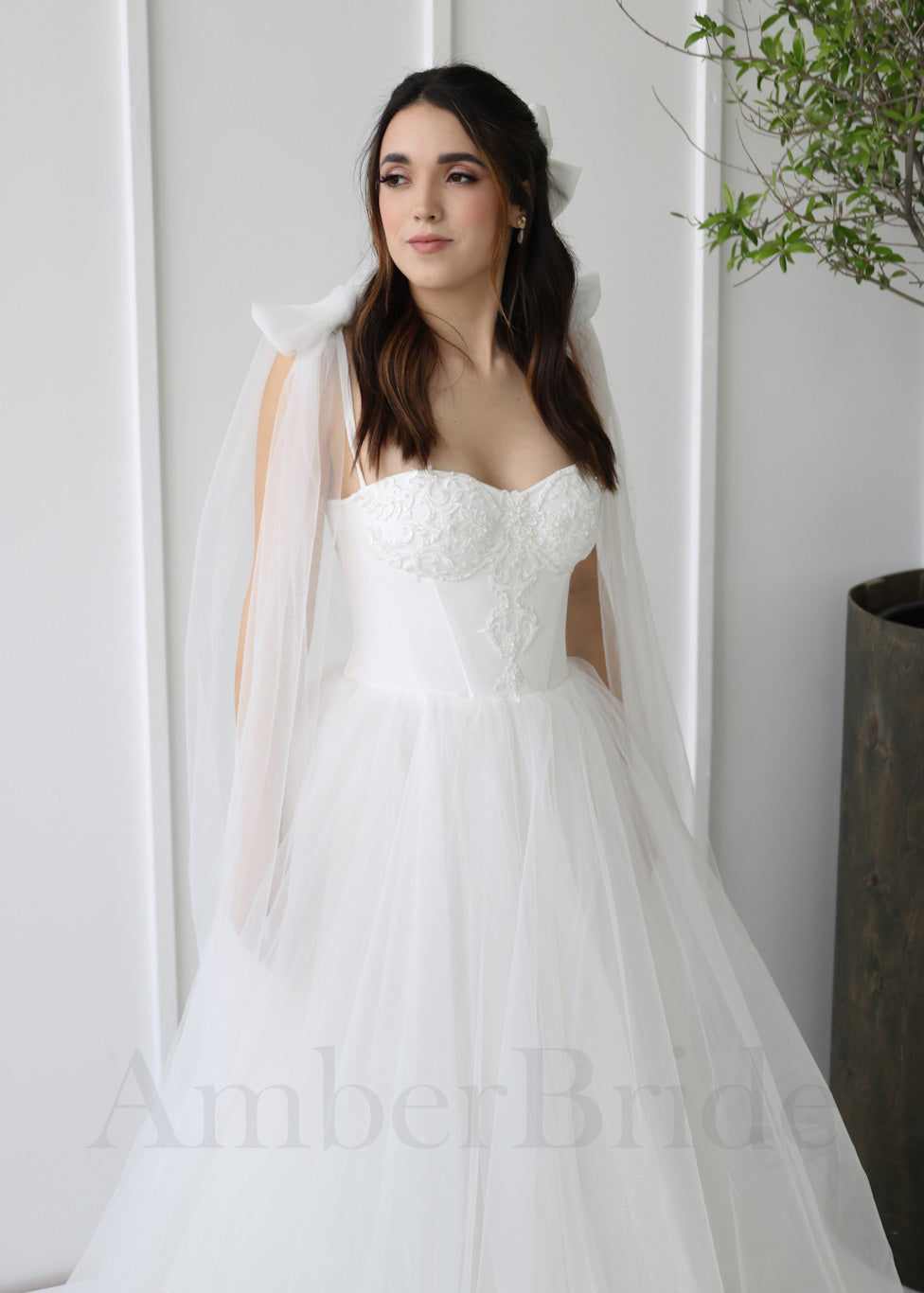 Simple Boho A-Line Wedding Dress with Spaghetti Straps and Tulle Skirt