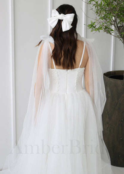 Simple Boho A-Line Wedding Dress with Spaghetti Straps and Tulle Skirt